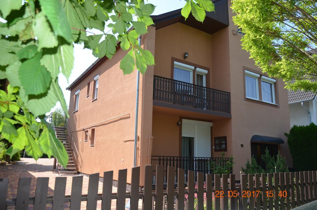 Family 2-Rooms Apartment Heviz Exterior photo